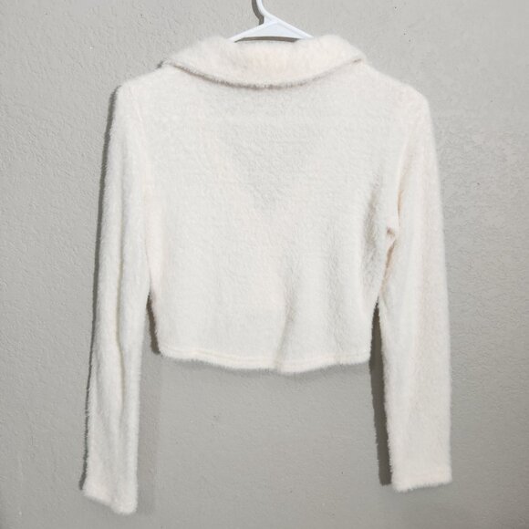 SO Sweater Womens Cropped Button-Up Cardigan Faux Fuzzy Knit Small White - Picture 3 of 12